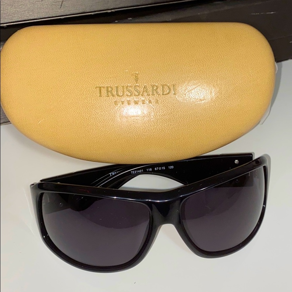Trussardi women’s sunglasses